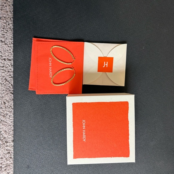 John Hardy 18K Carved Classic Gold Chain Oval Hoop Earrings - Picture 5 of 7